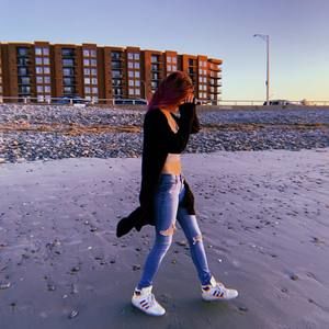 Meet your Posher, Hailey